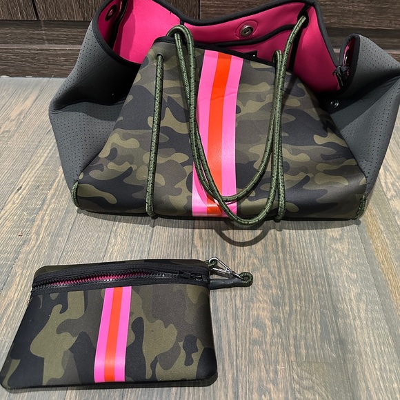 Handbags - Camo Tote Bag with Pink Accent